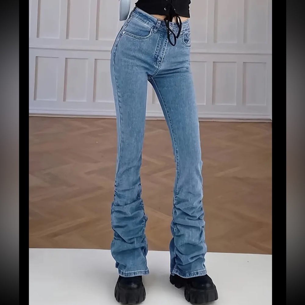 Flared Bell bottom stretch NWT jeans